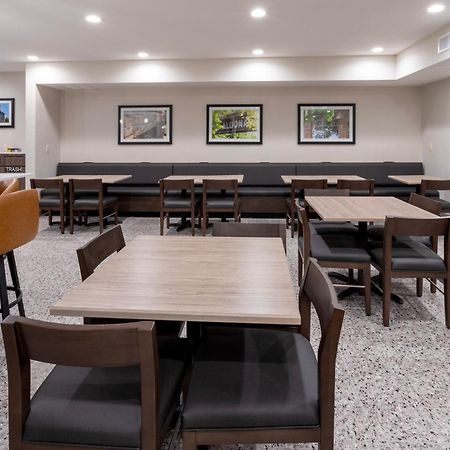 Grandstay Hotel & Suites Johnston-Des Moines, Ia Dış mekan fotoğraf